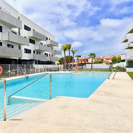 Magnifico De Ensueno Con Piscina Y Parking